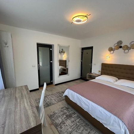 Casa Boila Hotel Birsana Bagian luar foto
